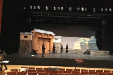 セットが搬入されました